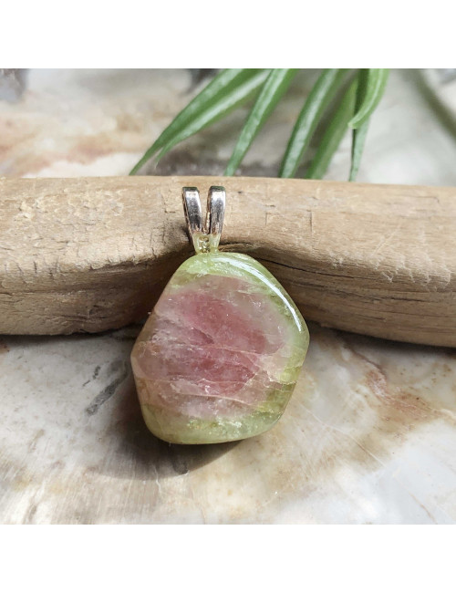 Tourmaline melon d'eau, Pierre roulée montée montée en pendentif