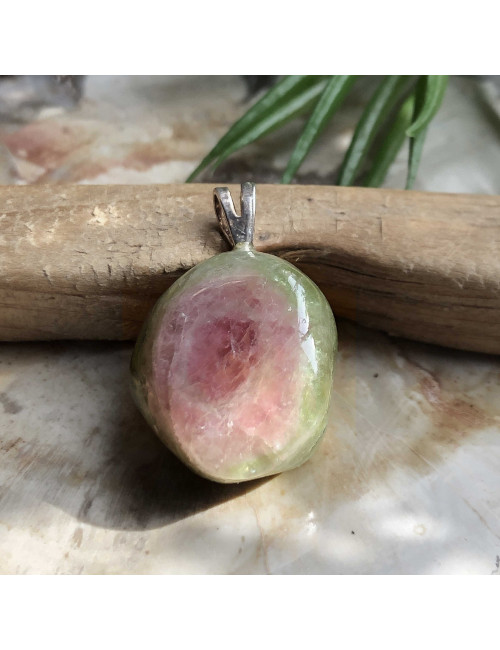 Tourmaline melon d'eau, Pierre roulée montée montée en pendentif