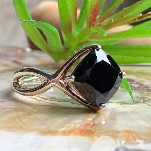 Onyx, Bague T.59 montée sur...