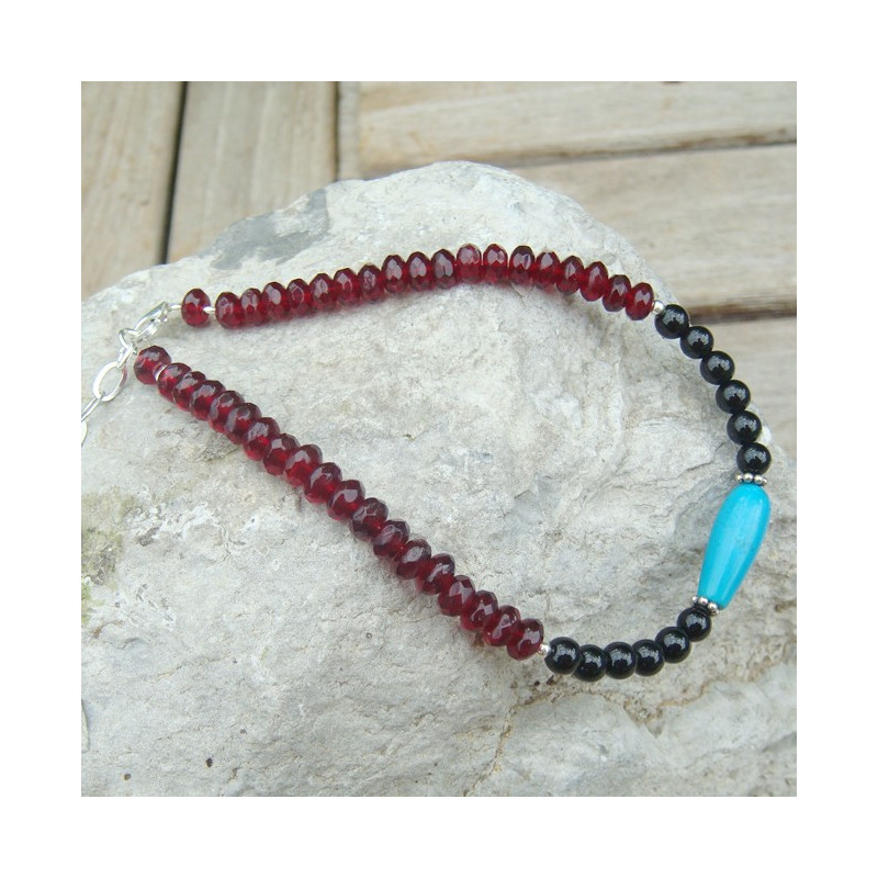 Bracelet grenat, onyx et turquoise, breloque "ancre"