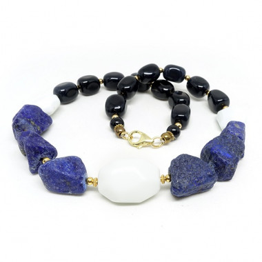 Lapis lazuli, onyx, agate blanche, collier court