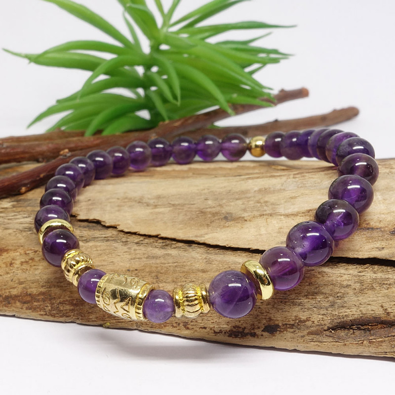 Bracelet bien-être de la collection bijoux chakras, c'est le premier, le chakra racine qui est associé à l'améthyste.